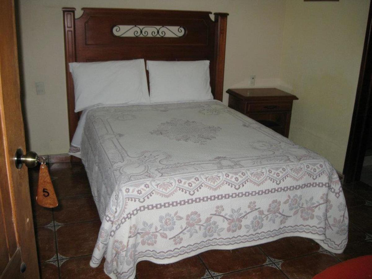 Hotel Posada Santa Fe Ocotlan  Exterior photo